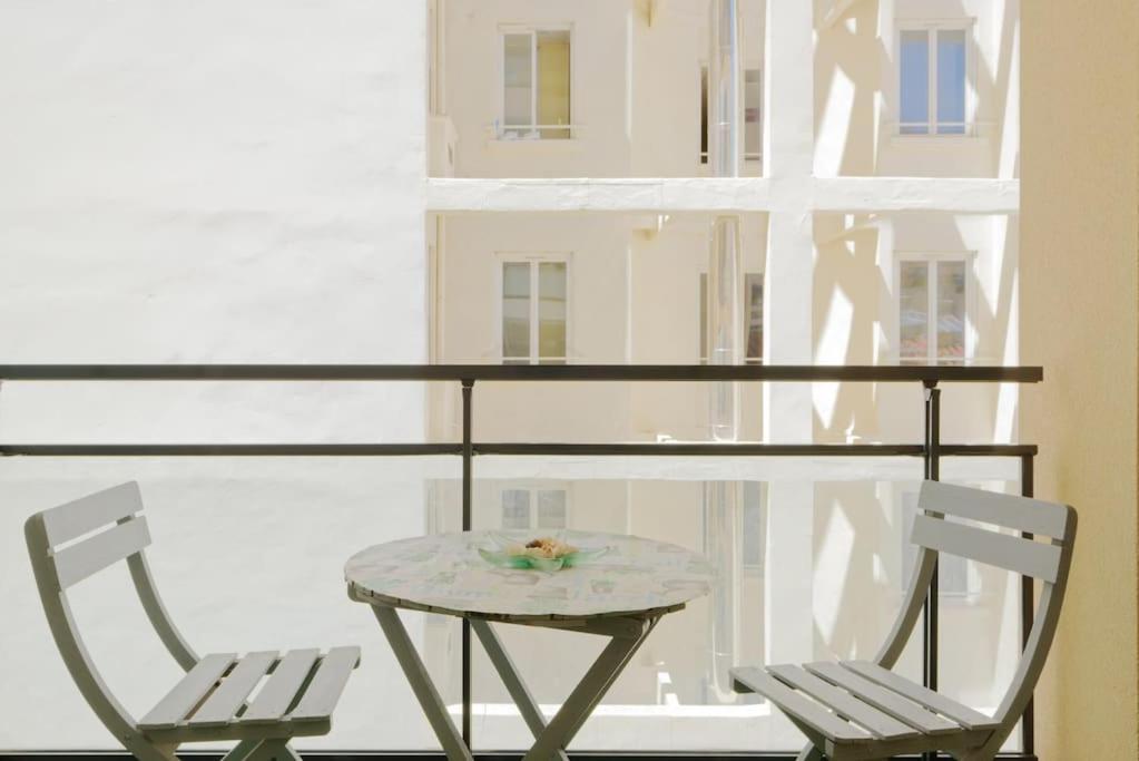 Super T2 Climatise Avec Balcon A Pied Plage Catalan Marsilya Dış mekan fotoğraf